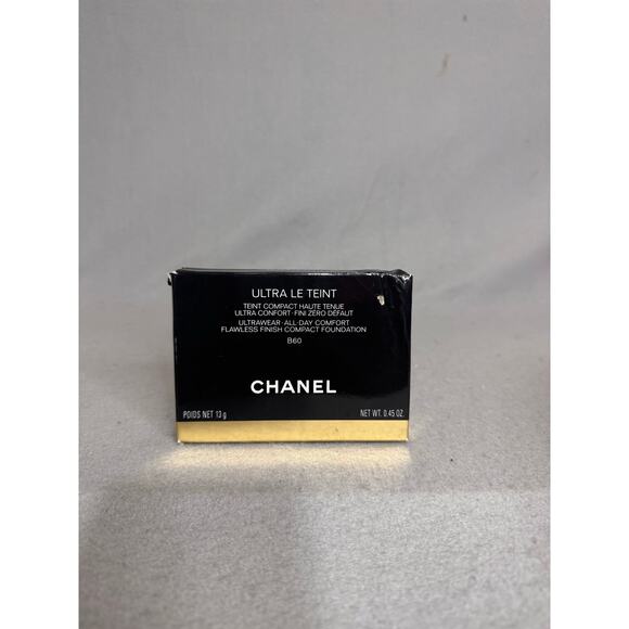 CHANEL Other - Chanel Ultra Le Teint Ultrawear All Day Comfort Flawless Finish Compact B60